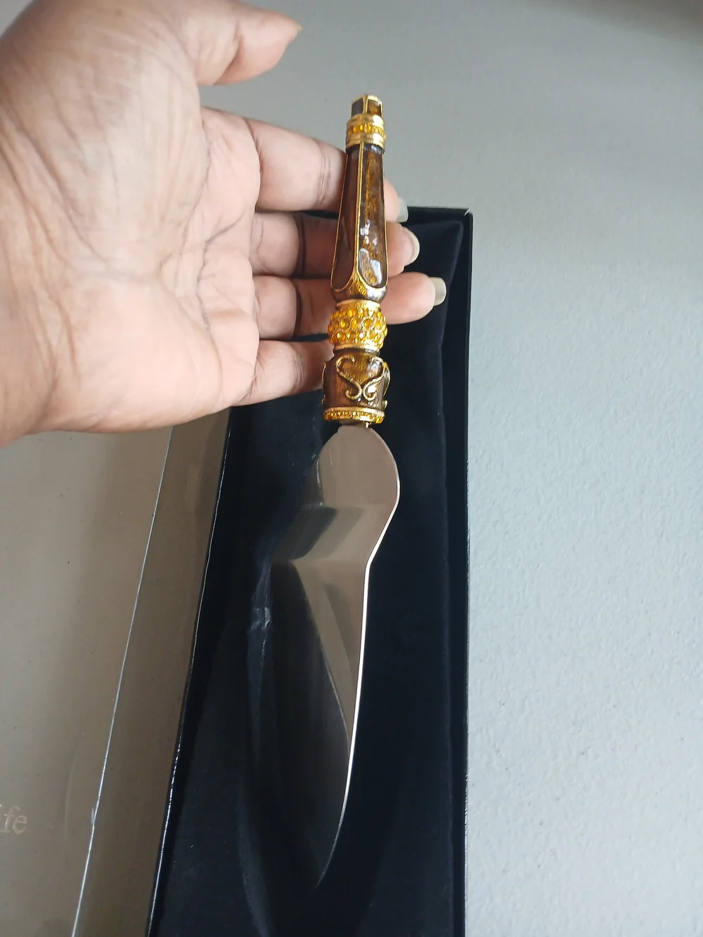 2 Saints Gold Handle Stainless Blade Cake Server Cake Knife NIB